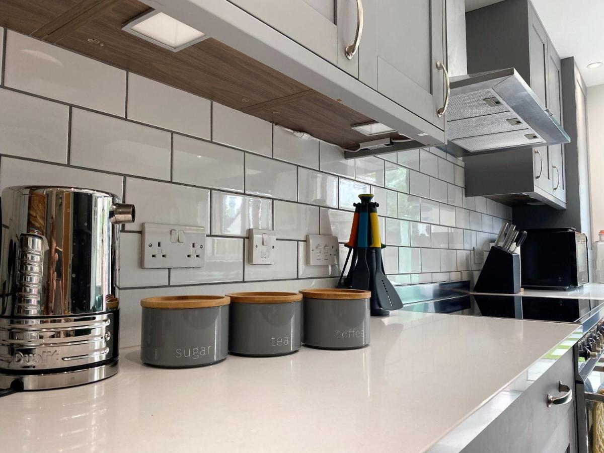 Superb Townhouse Near Vibrant Gloucester Road Bristol Kültér fotó