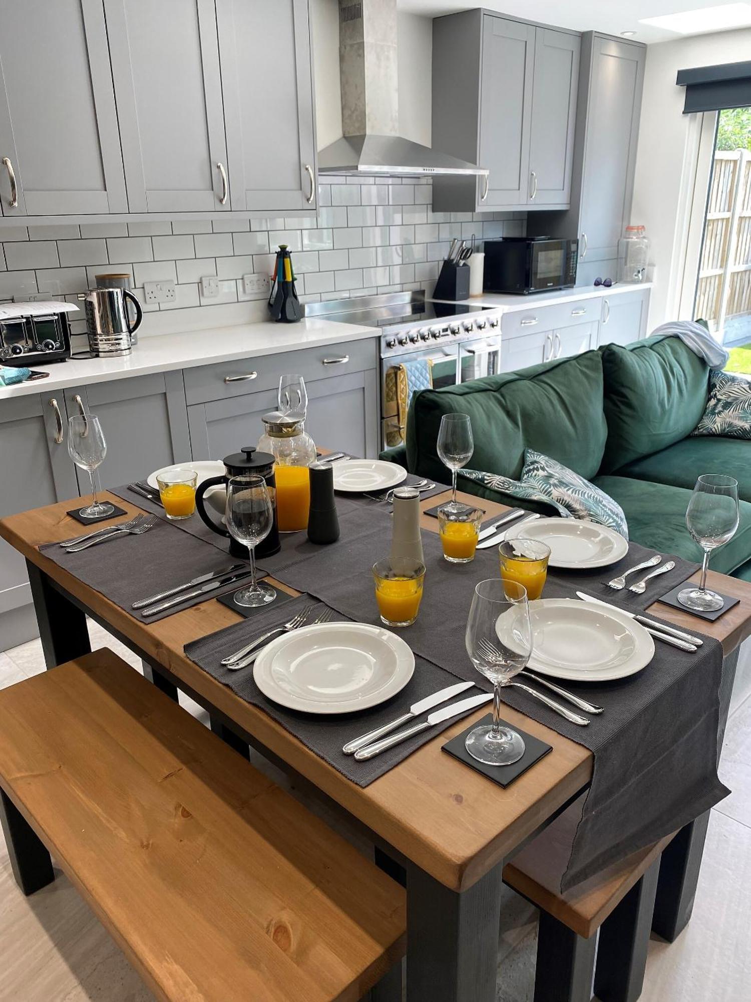 Superb Townhouse Near Vibrant Gloucester Road Bristol Kültér fotó