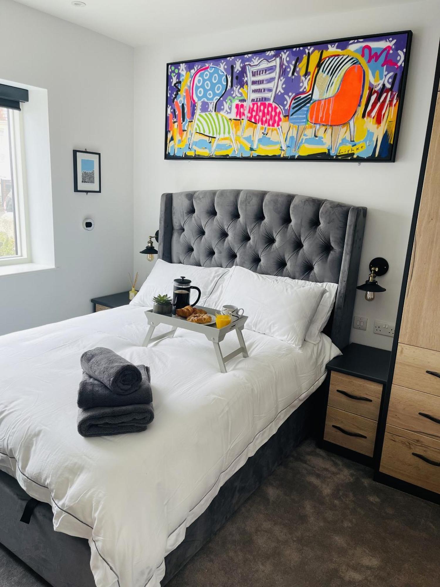 Superb Townhouse Near Vibrant Gloucester Road Bristol Szoba fotó